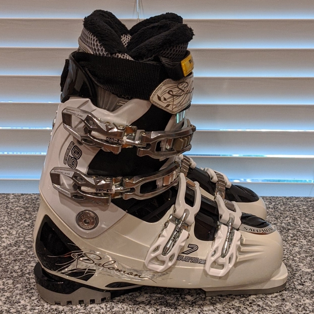 Salomon Divine RS 7 Ski Boots - 2009 - 25 25.5